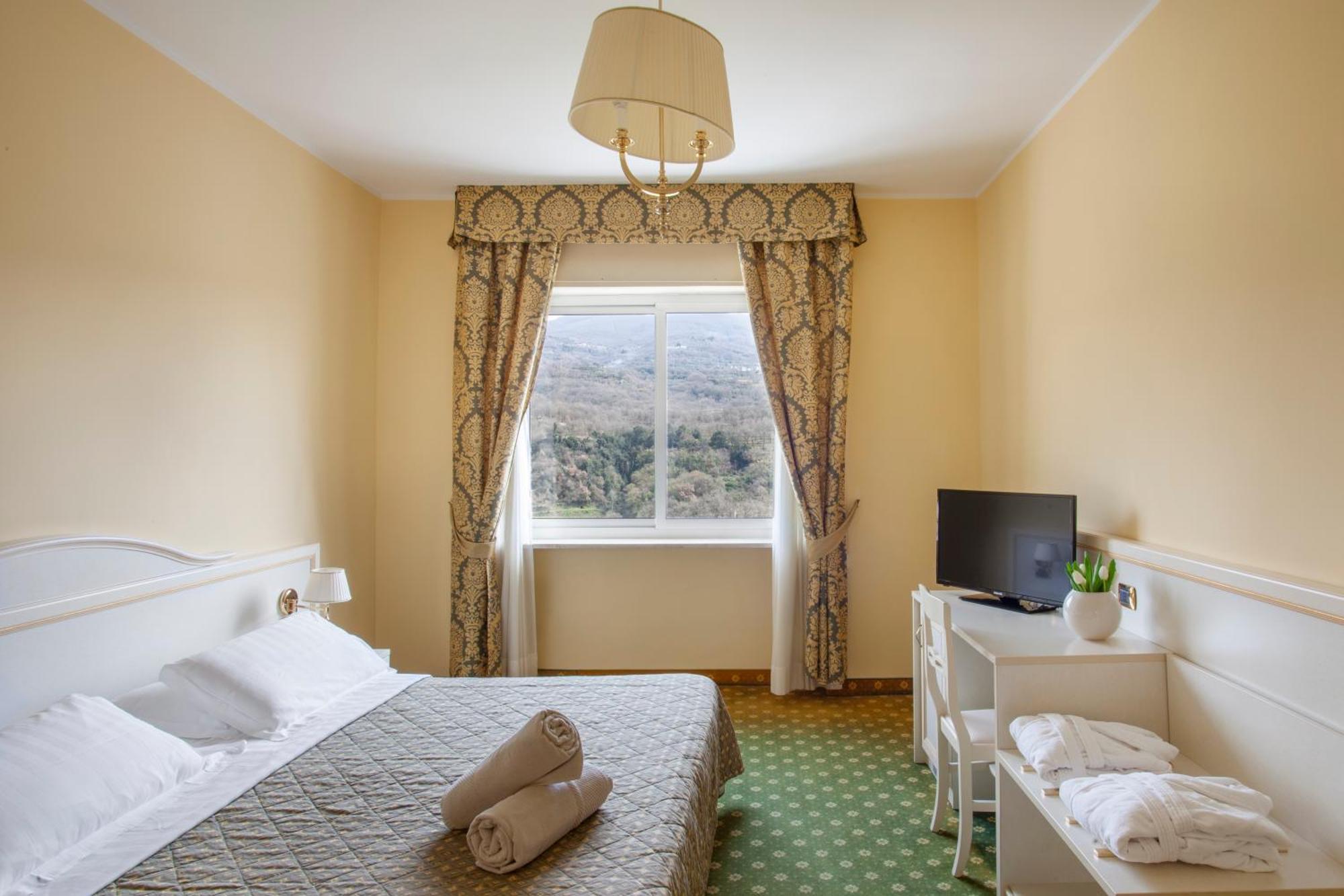 Complesso Termale Vescine Hotel Кастелфорте Екстериор снимка