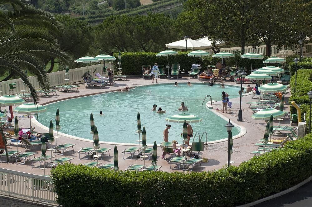 Complesso Termale Vescine Hotel Кастелфорте Екстериор снимка